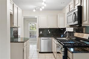 1109 Holly Drive - Photo 9