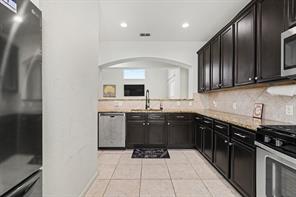 424 Winchester Drive - Photo 10