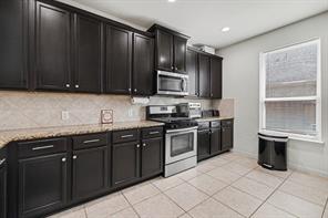424 Winchester Drive - Photo 12