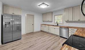 903 E Avenue C - Photo 8
