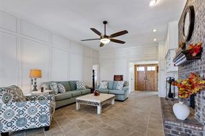 1611 Barclay Drive - Photo 2
