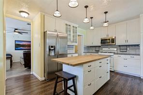 1611 Barclay Drive - Photo 7