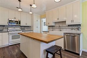 1611 Barclay Drive - Photo 8