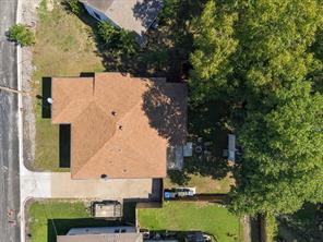 2206 Drake Street - Photo 16