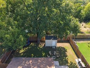 2206 Drake Street - Photo 17