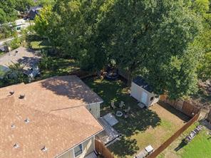 2206 Drake Street - Photo 25