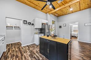 2206 Drake Street - Photo 27