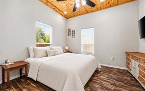 2206 Drake Street - Photo 8