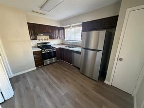 1112 Princeton Drive - Photo 5