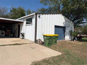 407 S Live Oak Avenue - Photo 2