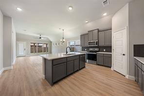 2408 Collinwood