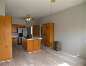 911 W Liveoak Street - Photo 11
