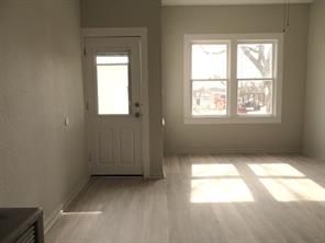 911 W Liveoak Street - Photo 13