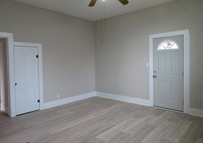911 W Liveoak Street - Photo 19