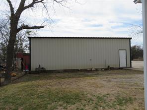 911 W Liveoak Street - Photo 32