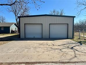 911 W Liveoak Street - Photo 33