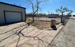 911 W Liveoak Street - Photo 35