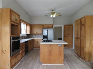 911 W Liveoak Street - Photo 7