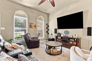 230 Oakwood Circle - Photo 4