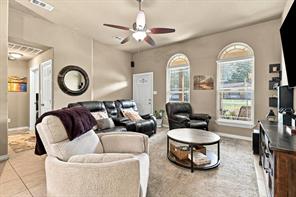 230 Oakwood Circle - Photo 5