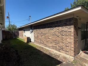 420 Allencrest Drive - Photo 3