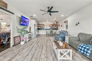 121 Private Road 2121 - Photo 4