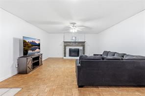 307 Como Street N - Photo 2