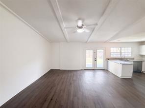 5005 Strickland Avenue - Photo 7